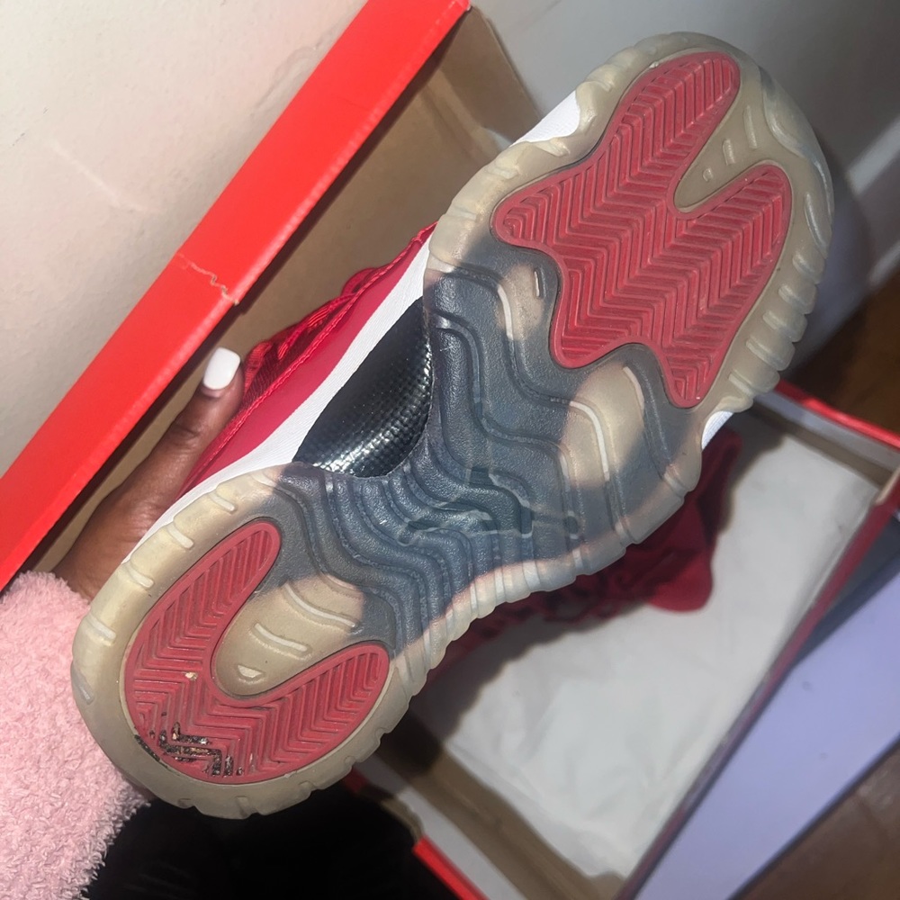 Jordan 11's - Picture 2 of 5